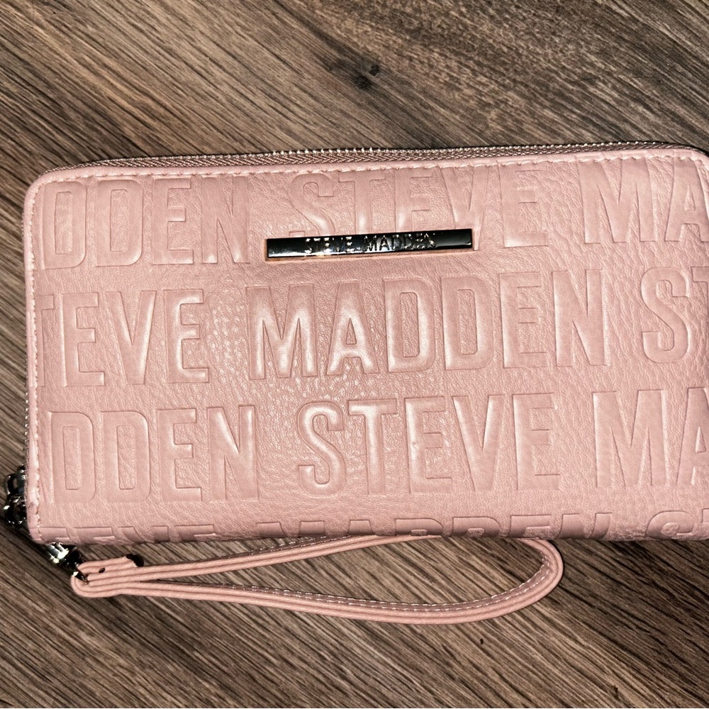Steve Madden Blush Embossed Wristlet